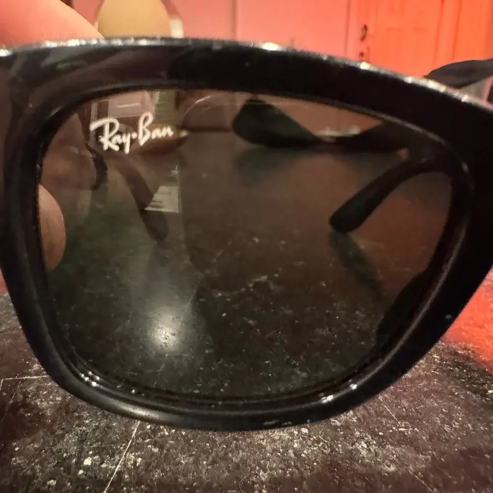 Ray-Ban Stories Wayfarer Smart Glasses RW4002 Meta Facebook Complete Box